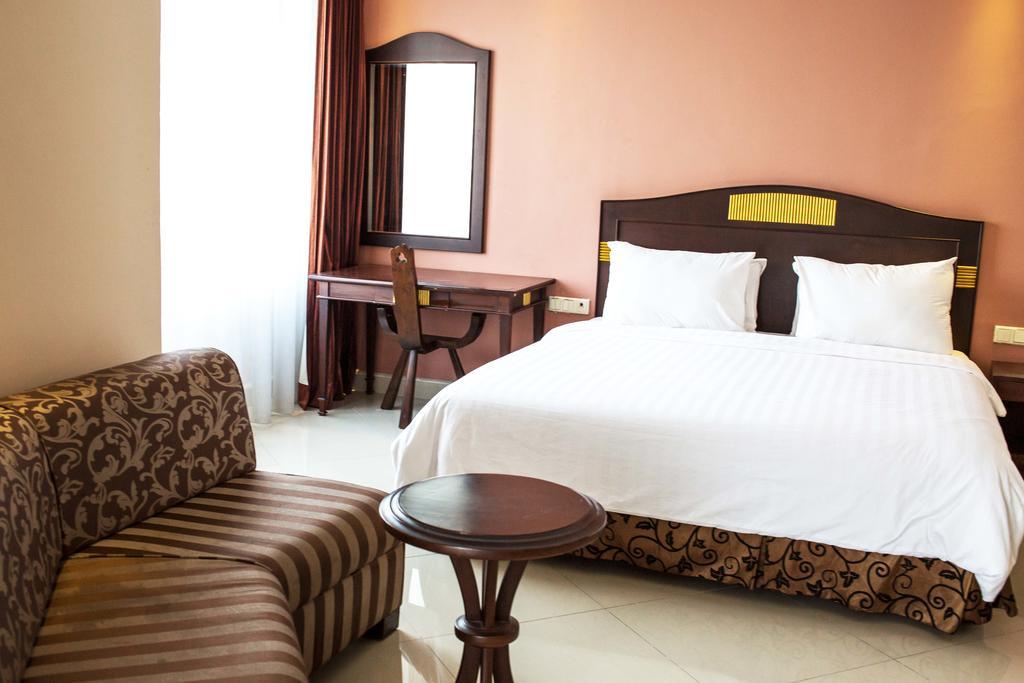 Nam Center Hotel Kemayoran Jakarta Exteriör bild