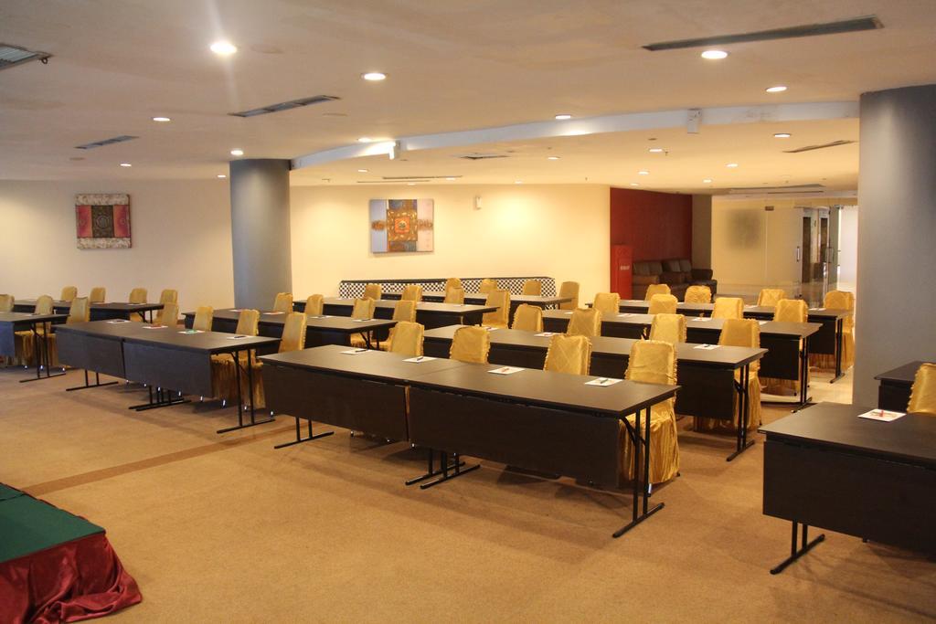 Nam Center Hotel Kemayoran Jakarta Exteriör bild