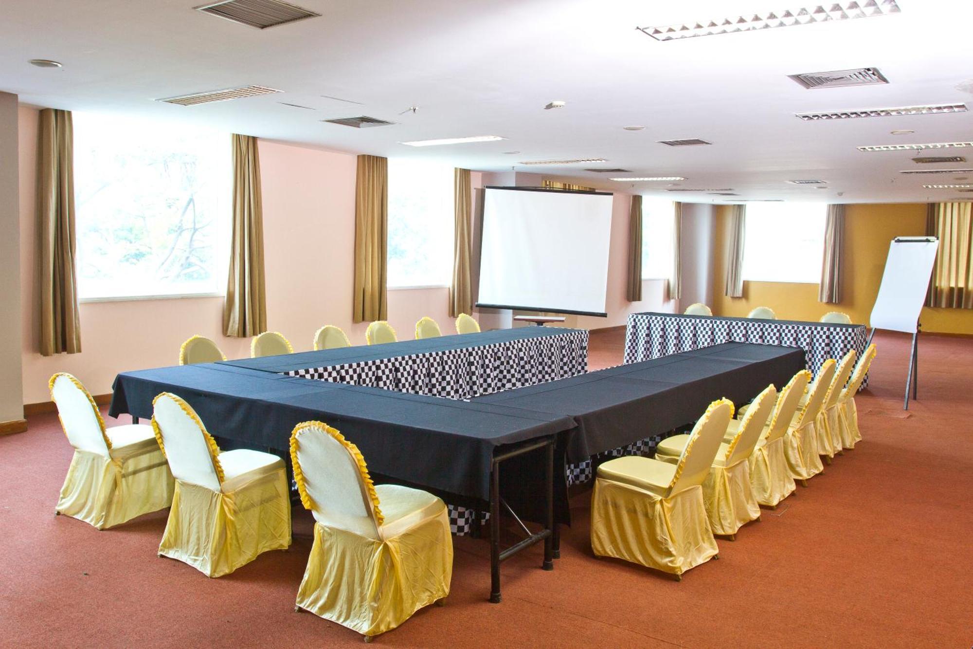 Nam Center Hotel Kemayoran Jakarta Exteriör bild