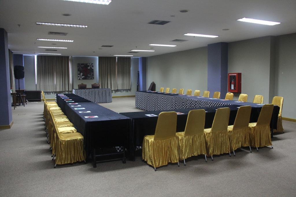 Nam Center Hotel Kemayoran Jakarta Exteriör bild